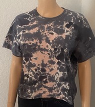 Chemistry Tie Dye Juniors Size Medium Cropped Tee Shirt Gray Pink 100% C... - $8.00