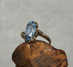 Vtg 10K Yellow Gold Ring 1.84g Fine Jewelry Sz 5.5 Baby Blue Color Stone - £101.75 GBP