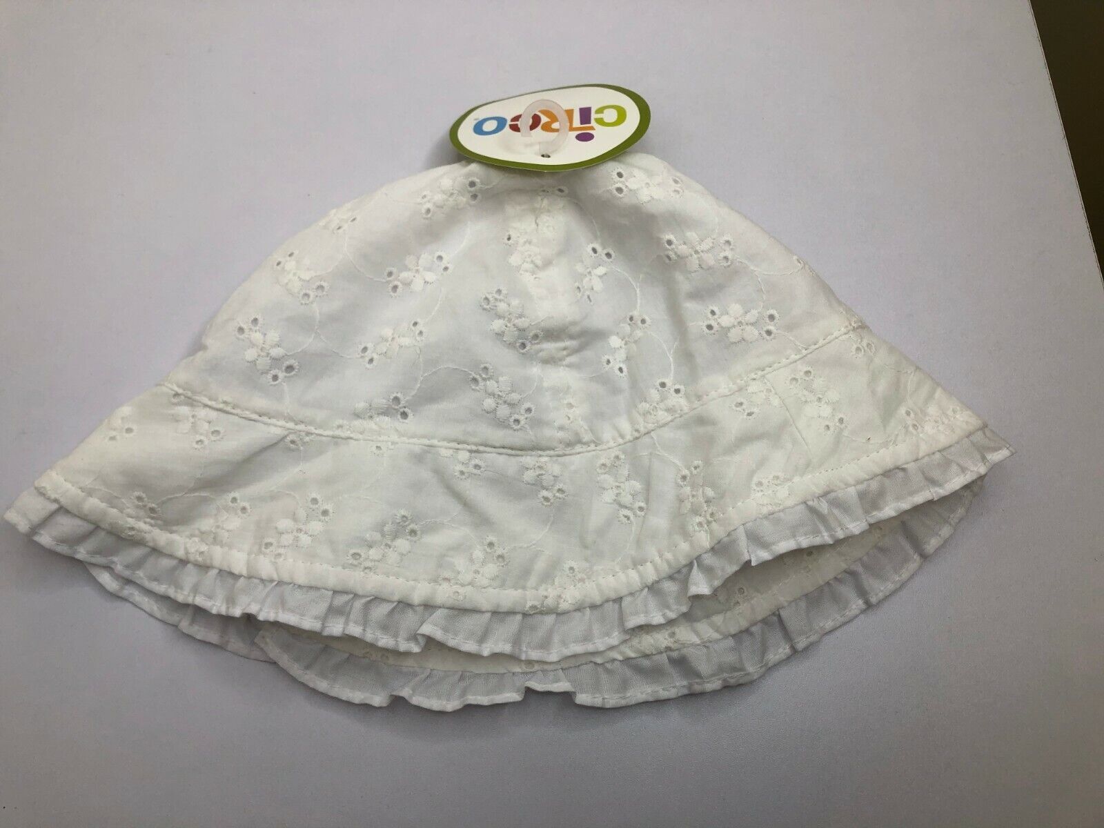 Circo White Baby Hat Floral Print Girls Toddlers 3T - $12.04