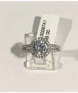 Sterling Silver Engagement Ring With Center Stone In A Split Shank Setting - $1,139.97 MXN