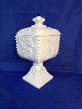 Vintage Westmoreland Milk Glass Candy Dish With Beaded Edge Grape Near Mint - $32.71