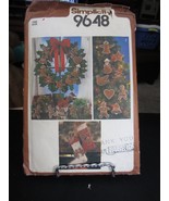 Simplicity 9648  Christmas Ornaments, Wreath &amp; Stockings Pattern - $7.91