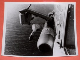 MK-46 Naval Torpedo Sea King Helicopter Military Photo Vintage 1970&#39;s - £31.45 GBP