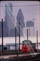 Original Slide Southern Pacific SP 2250 EMD SW1200 Houston TEX 6-1984 - $14.95