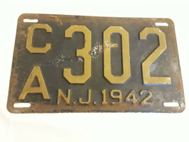 Old Vtg 1942 New Jersey CA302 Black &amp; Beige License Plate 11&quot; x 7&quot; - £63.35 GBP
