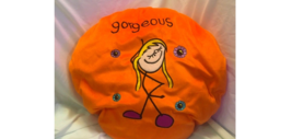 Gorgeousroundpillow thumb200