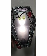 Bath &amp; Body Works SPOOKY COFFIN Wallflower Nightlight Plugin Red Rose Ha... - $354.64 MXN
