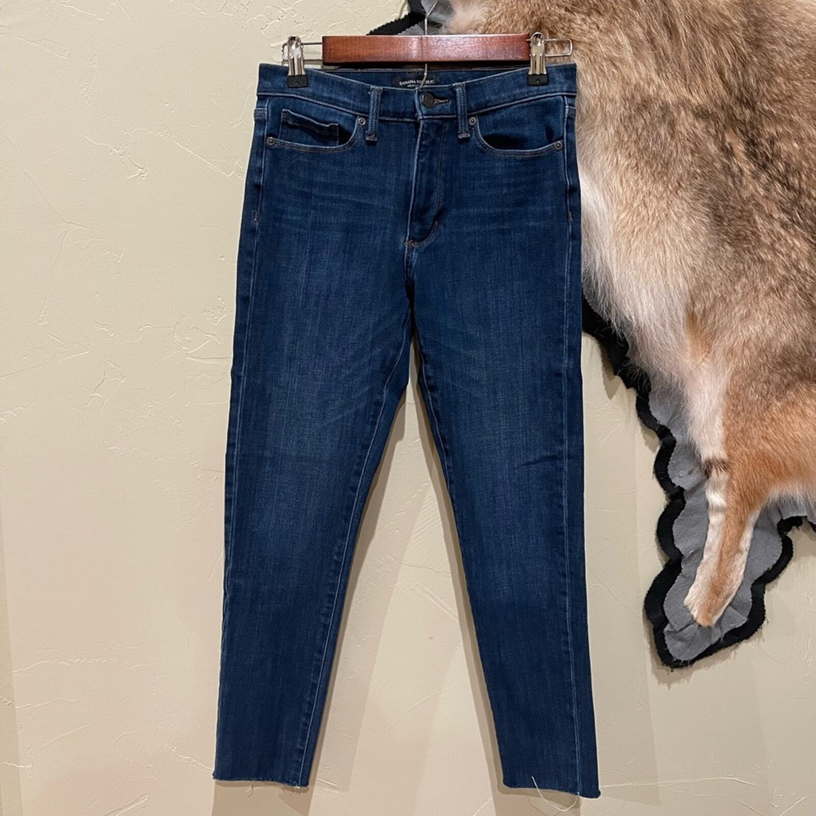 Banana Republic Premium Denim High Rise Skinny 27Long - $28.58