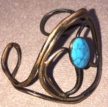 Copper Vintage Bracelet With Oval Shaped Turquoise Piece &amp; Intricate Design - £18.23 GBP