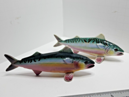 Vtg 1950s Japan Porcelain Large 5&quot; Mackerel Fish Salt Shakers Hand Painted Cork - £17.71 GBP