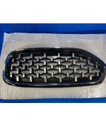 BMW Front Right Side Grille - Part No. 51 13 8 091 296 - New - £58.83 GBP