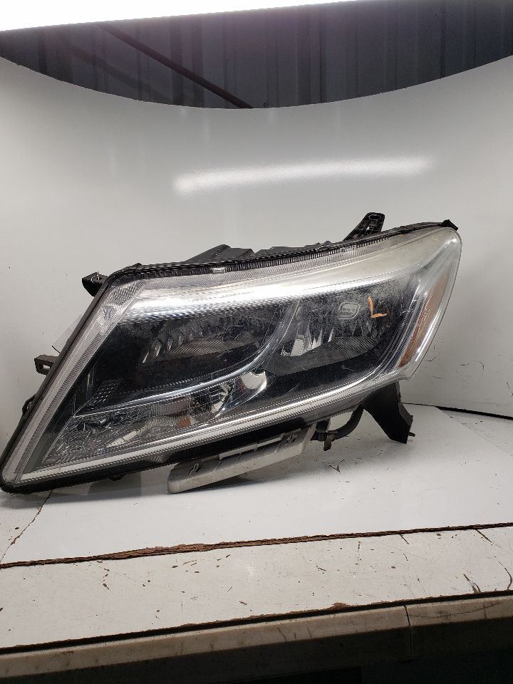 Driver Left Headlight Fits 13-16 PATHFINDER 1345734 - $115.04