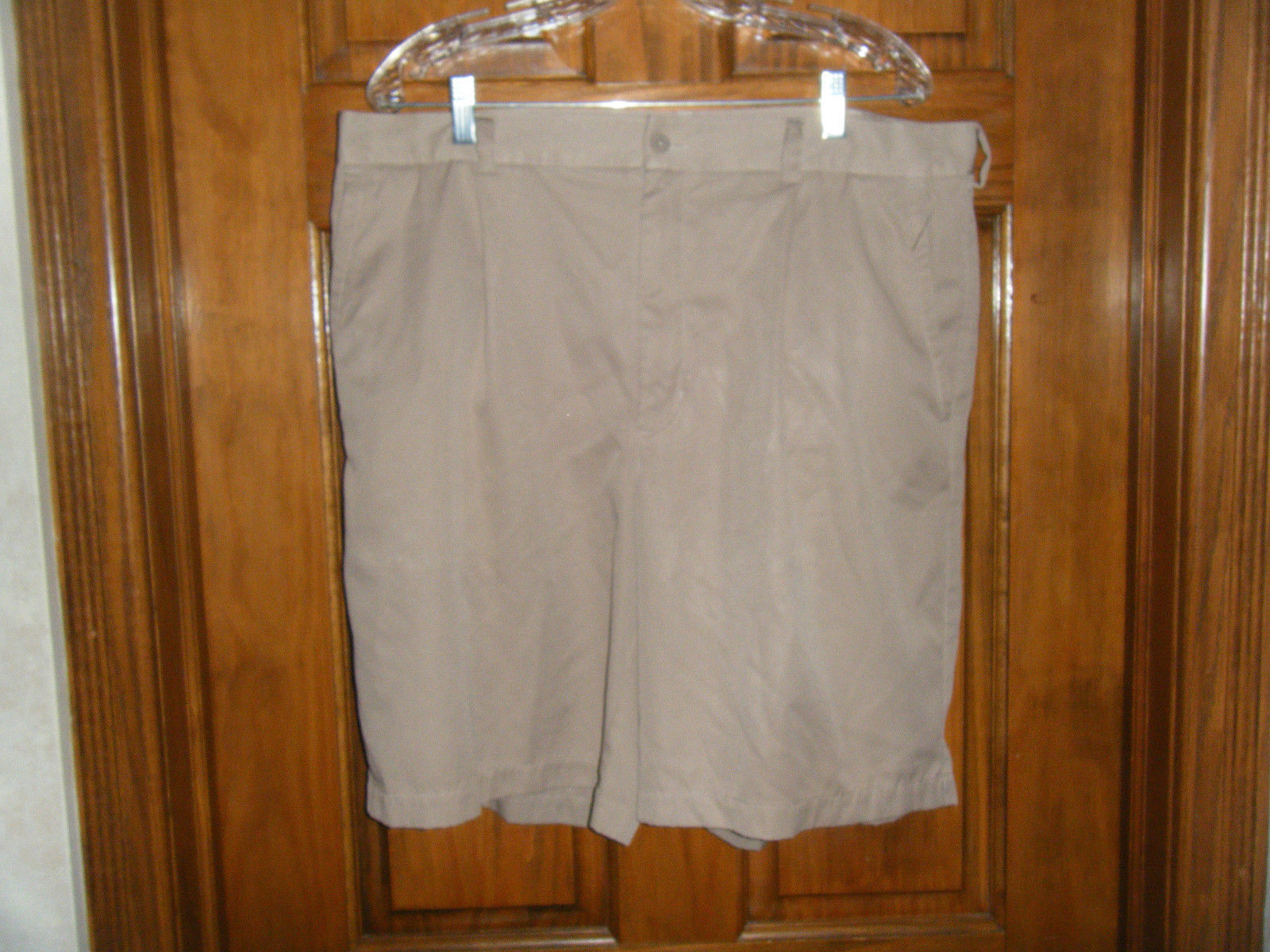 Nike FitDry Pleated Front Beige Golf Shorts - Size 38 - $28.06