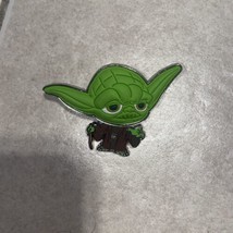 HKDL Hong Kong Star Wars Big Head Yoda Disney Pin 128096 - $8.91