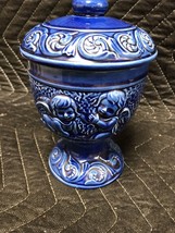 Vintage Urn / Compote WOODPECKER PRODUCTS BLUE FOOTED PEDESTAL COVERED J... - £13.15 GBP