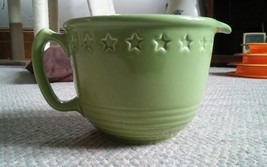 Chantal Batter Bowl Pourer Apple Green Star Rim Very Good Condition 90-1... - £15.72 GBP