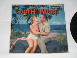 RCA Victor Rodgers &amp; Hammersteins South Pacific Soundtrack (45 Vinyl) - £6.38 GBP