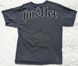 Vintage Y2K Hustler T-Shirt Official Logo Men&#39;s Size Medium Goth Mall - £23.65 GBP