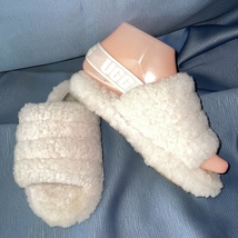 Ugg Pink Sheepskin Fluff Yeah Slide S/N 1098494K, Kids Size 1 - £42.95 GBP