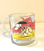 Garfield 1978 Glass Coffee Mug Clear No Chips Garfield &amp; Odie Skateboard - £6.90 GBP