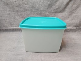 Tupperware 312 3&#39;&#39; Freezer Container w/Aqua Blue/Green Lid - $4.74