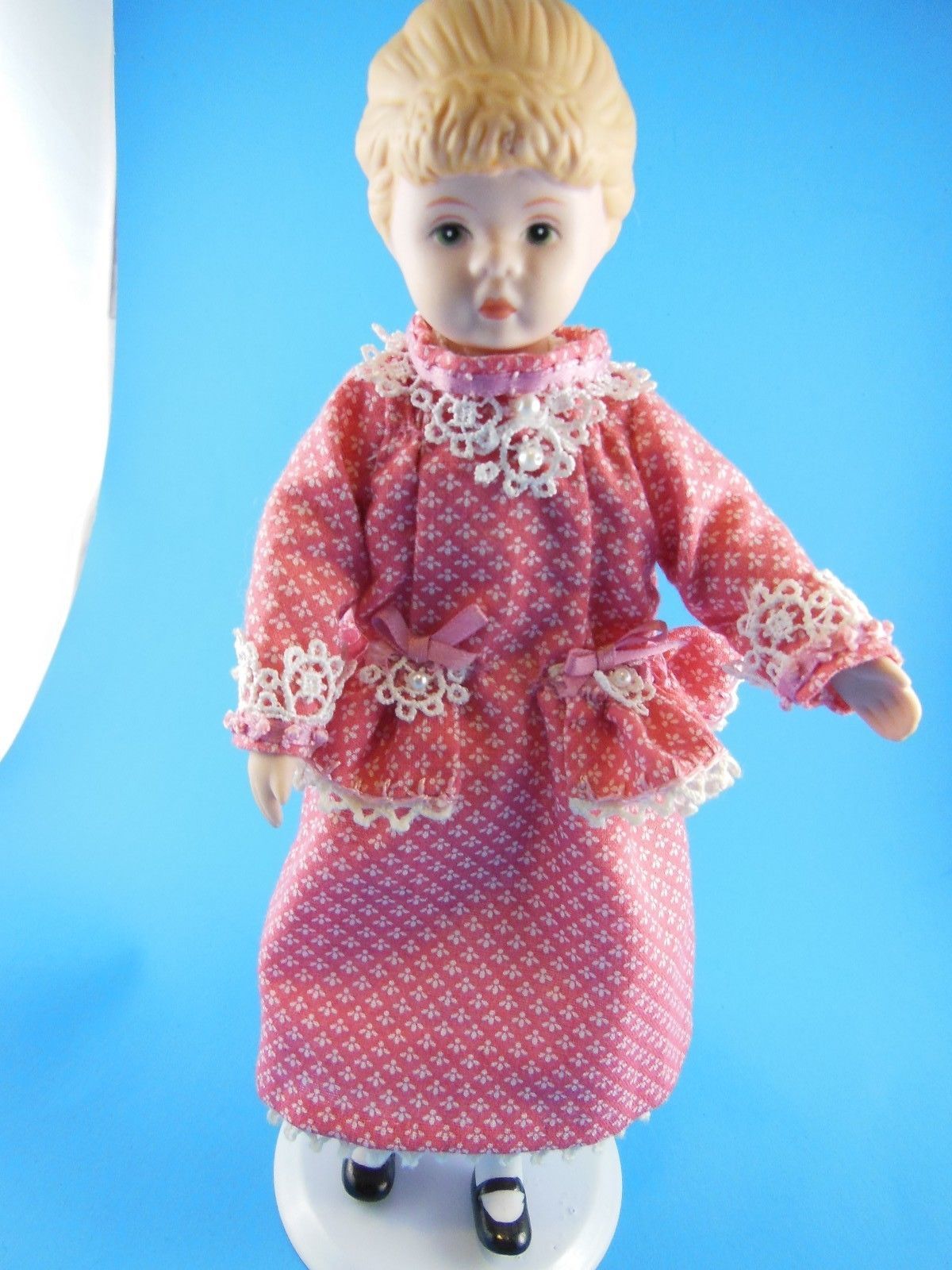 Primary image for 8.5" Porcelain Doll with Pink Dress & Stand Maybe Avon Doll PRETTY