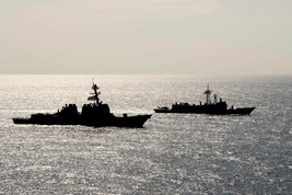 USS Preble DDG-88 and HMAS Melbourne in Philippine Sea Photo Print - £6.92 GBP+