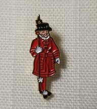 Toye Enamel Beefeater Yeoman Warder Tower Of London Guard Pin Badge Lapel Hat - £5.38 GBP