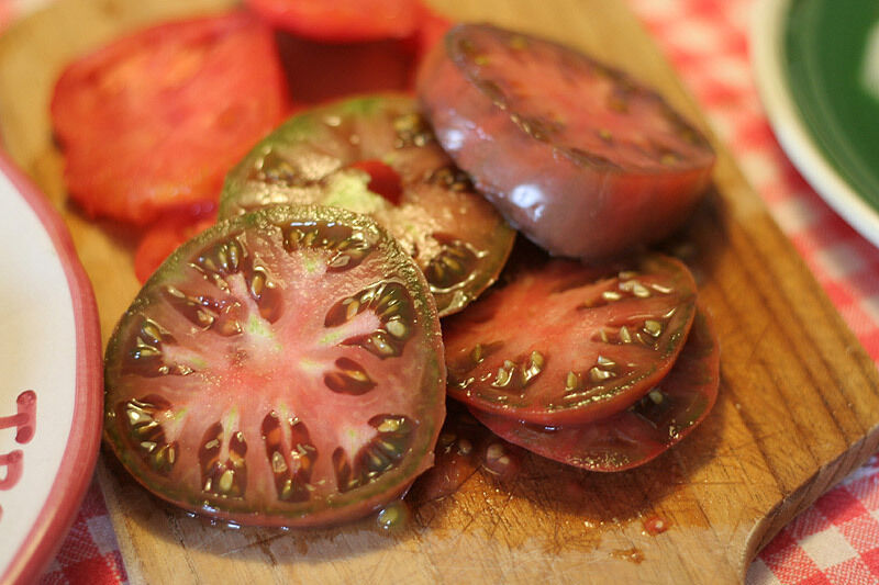 25 Seeds Tomato Black Krim Russian Fresh Seeds Fast Shipping - $8.78