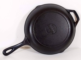 Lodge CS2 Original 10&quot; Cast Iron 1.5&quot; Deep Skillet w/ Helper Handle USA - £18.68 GBP