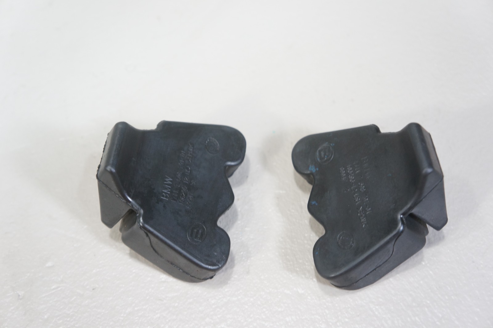 2011-2017 bmw x3 x4 x5 f25 f26 radiator rubber mount pad bushing pair 2 oem Item image 3