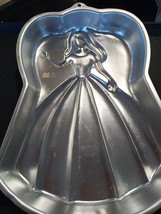 Vintage Wilton Mattel Barbie Princess Cake Pan Aluminum 2105-3550 1998 - £4.64 GBP