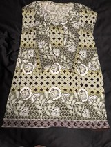 Dressbarn Woman Size 22 Patterned Short Sleeve Dress - $16.00