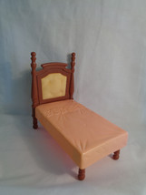 2005 Fisher Price Loving Family Dollhouse Replacement Pink / Brown Bed - £9.00 GBP