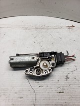 ESCALADE  2003 Roof Motor 1399299 - $99.00