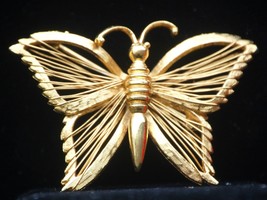Gold Tone Butterfly Brooch Pin Jewelry Vintage - $9.89