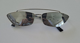Cat Eye Sunglasses Ombre Lens Triangle Metal Frame Vintage Womens Mod Sh... - £8.68 GBP