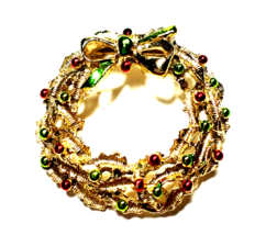 Vintage Gold Color &amp; Rhinestone Gerrys 1 and 1/2 Inch Christmas Wreath Brooch - £12.53 GBP