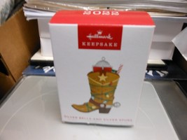 Hallmark Keepsake &quot;Silver Bells &amp; Spurs&quot; 2022 Ornament NEW OTHER - $162.34 MXN
