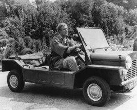 Michael Caine Circa 1967 at The Wheel of Mini Moke 16x20 Canvas - £56.29 GBP