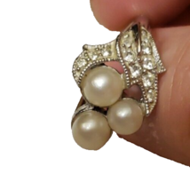 Vintage Avon Silver Tone Faux Pearl and Clear Rhinestone Spray Ring Size 7-8  - £11.16 GBP