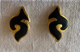 VTG, vintage clip earrings, vintage mola earrings, clip earrings, metal - $23.03 CAD
