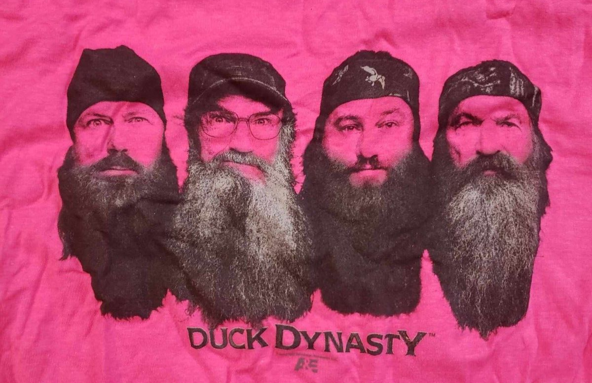 Primary image for Duck Dynasty Women's T Shirt Pre Shrunk Cotton Pink Top Brand New Small