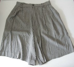 Toffs Women Black and White Houndstooth Pattern Shorts Size 8P - $13.86