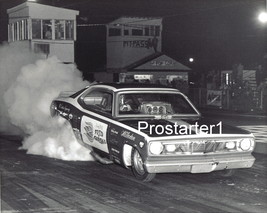 1970 FRED GOESKE Duster Nitro Funny Car 8x10 Black &amp; White Drag Racing Photo - £7.87 GBP