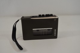 Sony Cassette-Corder TCM-8EV Portable Voice Operated Player w/ Sleeve PARTS - £37.77 GBP