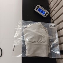 Lululemon Women's Gray Bra Size 2 image 7