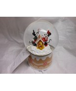 Hallmark Disney &quot;Mickey &amp; Minnie Mouse Gingerbread House&quot; Musical Snow G... - $738.87 MXN