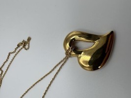 Vintage Gold Avon 5cm Heart Pendant Necklace 32” - £15.64 GBP