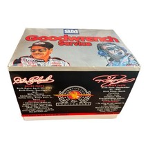 Dale Earnhardt GM Goodwrench Silver Select Car Action 1995 on Bank Base 1/24 - £38.72 GBP